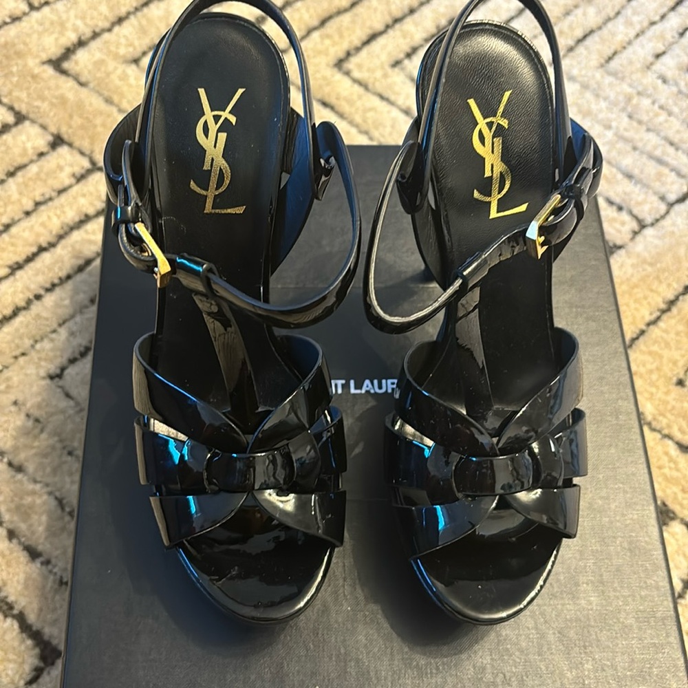 Vitello Vernice Soft Nero (Tribute Co 105 Sandals)